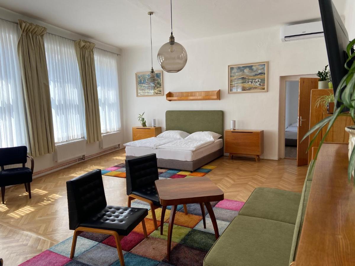 Vintage Apartman V Centru ลิโตมิเชล ภายนอก รูปภาพ